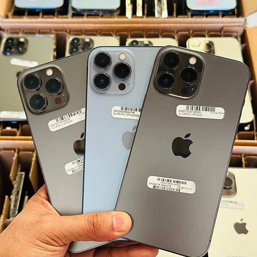 वापरलेल्या आयफोनच्या बाजारात चढ -उतारांची कारणे